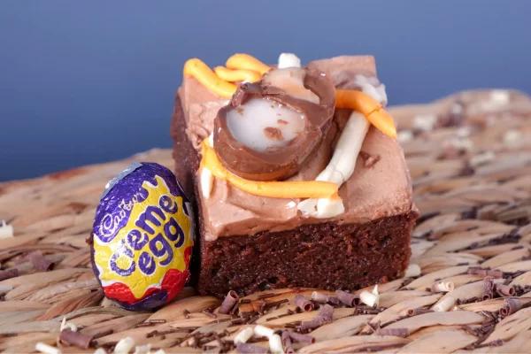 Creme Egg Traybake