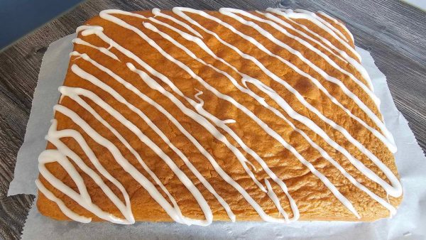 Lemon Drizzle Traybake - Image 2